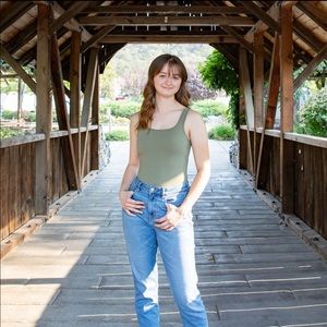 Meet your Posher, Avery